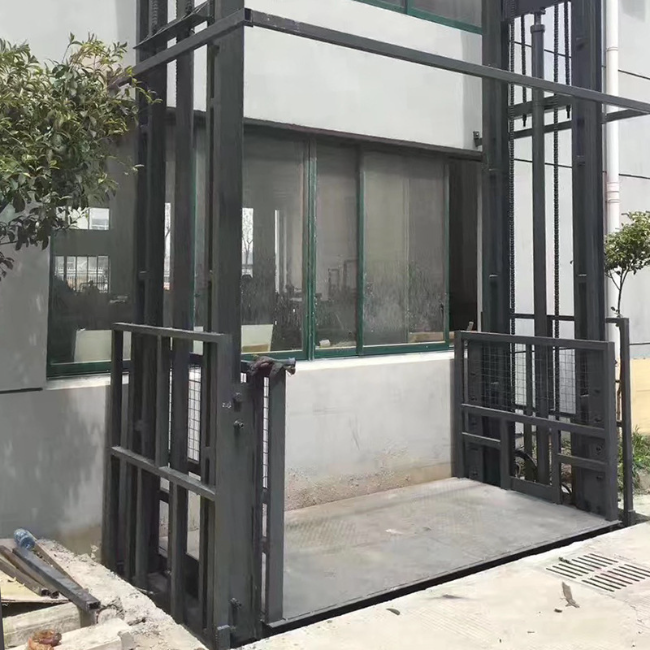 穆棱5吨室外升降货梯